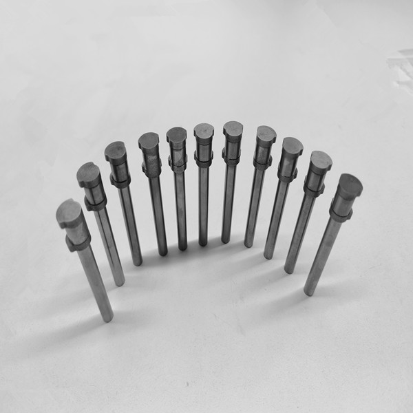 特殊形状エジェクターパンチ部品
