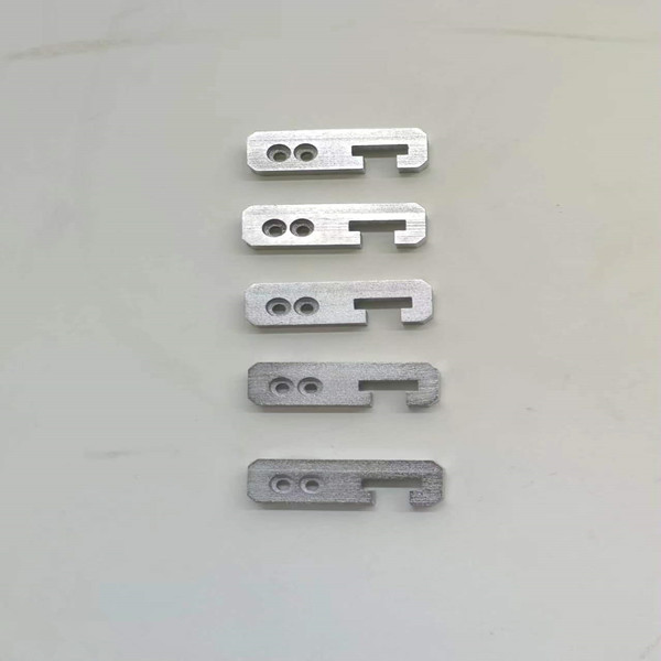 金属接続部品