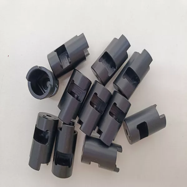 PEEKコンポーネントの応用